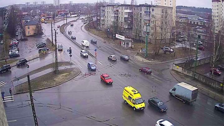 Онлайн веб-камера на перекрёстке Невского - Комсомольский